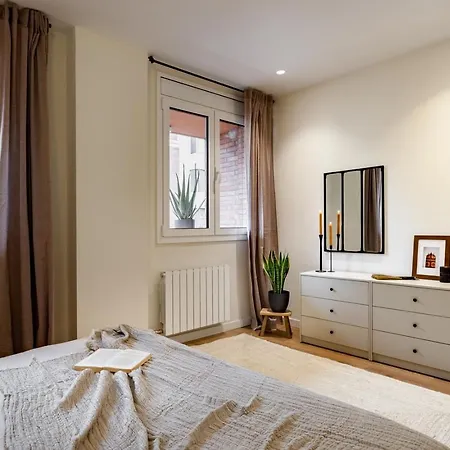 Isilf - 2 Bedrooms And Balcony In Sant Gervasi