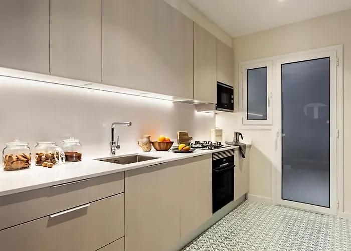 Isilf - 2 Bedrooms And Balcony In Sant Gervasi アパート *