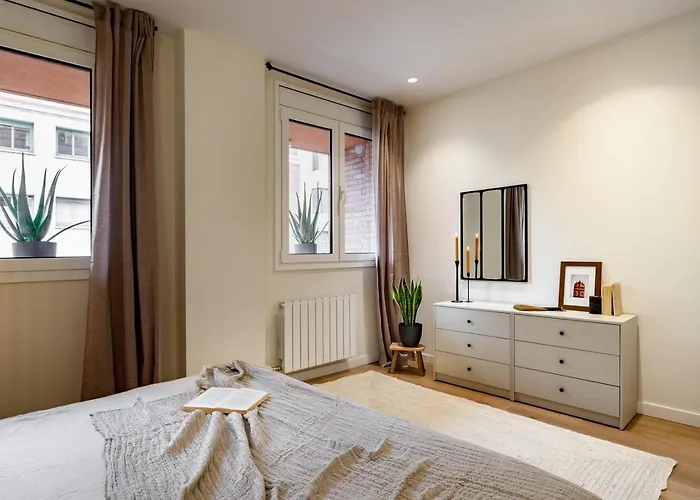 Isilf - 2 Bedrooms And Balcony In Sant Gervasi